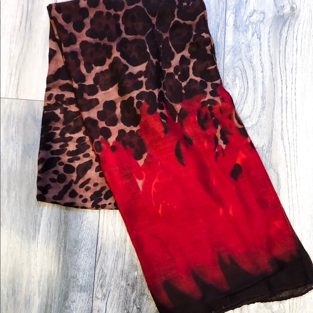 Leopard print scarf